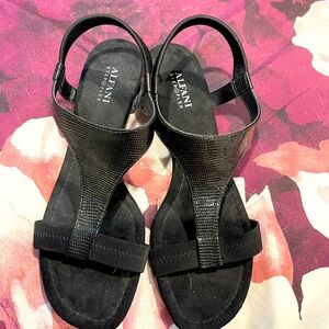 Cute black sandals